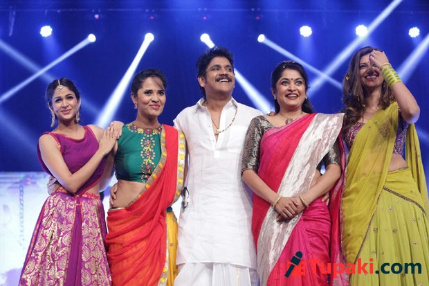 Nagarjuna Stage Performance At Soggade Chinni Nayana Audio Launch Photos